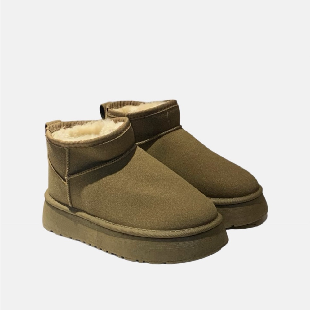 Women’s Ultra Mini Platform Faux Fur Lined Waterproof Boots in Olive Green